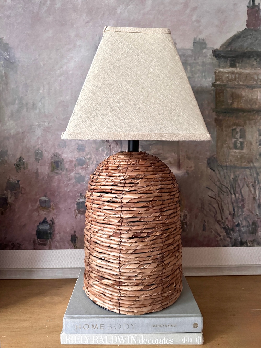 Elegant Natural Woven Table Lamp with Cream Shade - Excellent condition